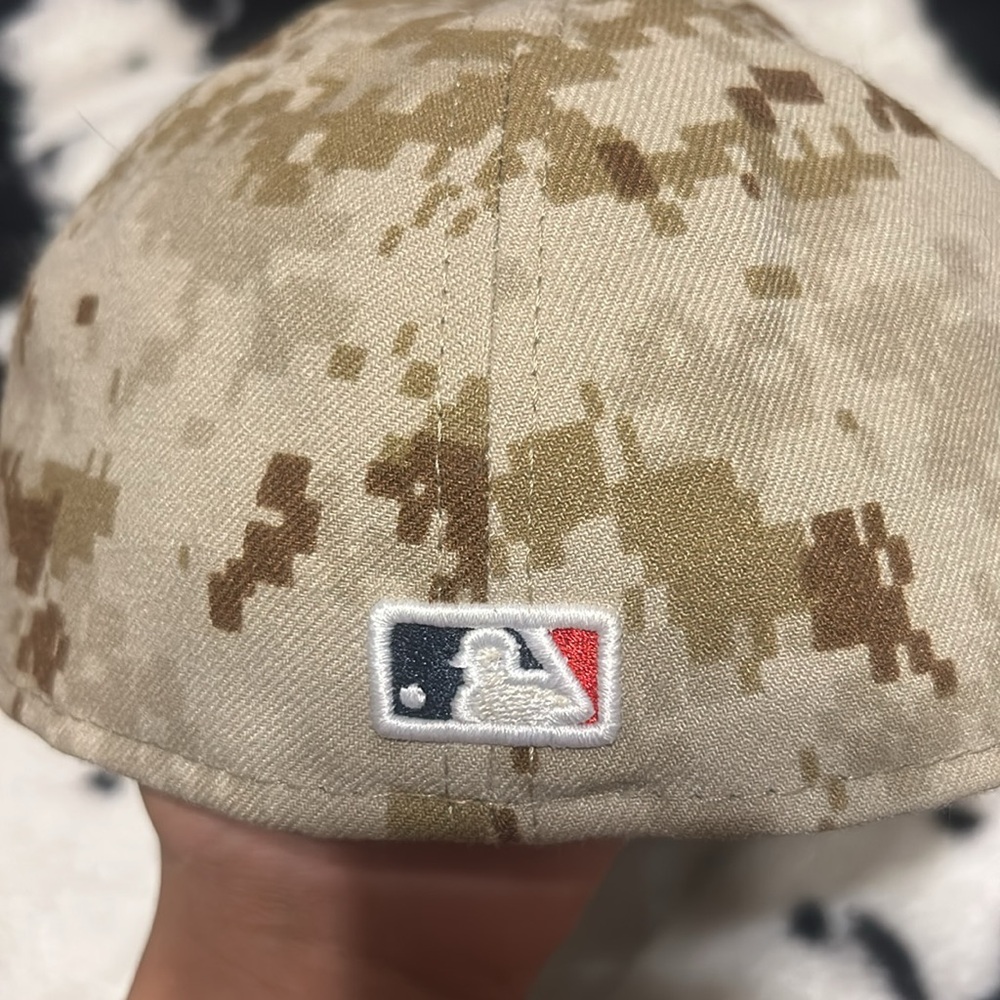 MLB hat - Picture 2 of 2